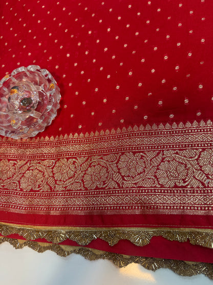 Women’s Banarasi semi-kaddi katan soft silk saree with zari booti weaving, lace border and rich pallu