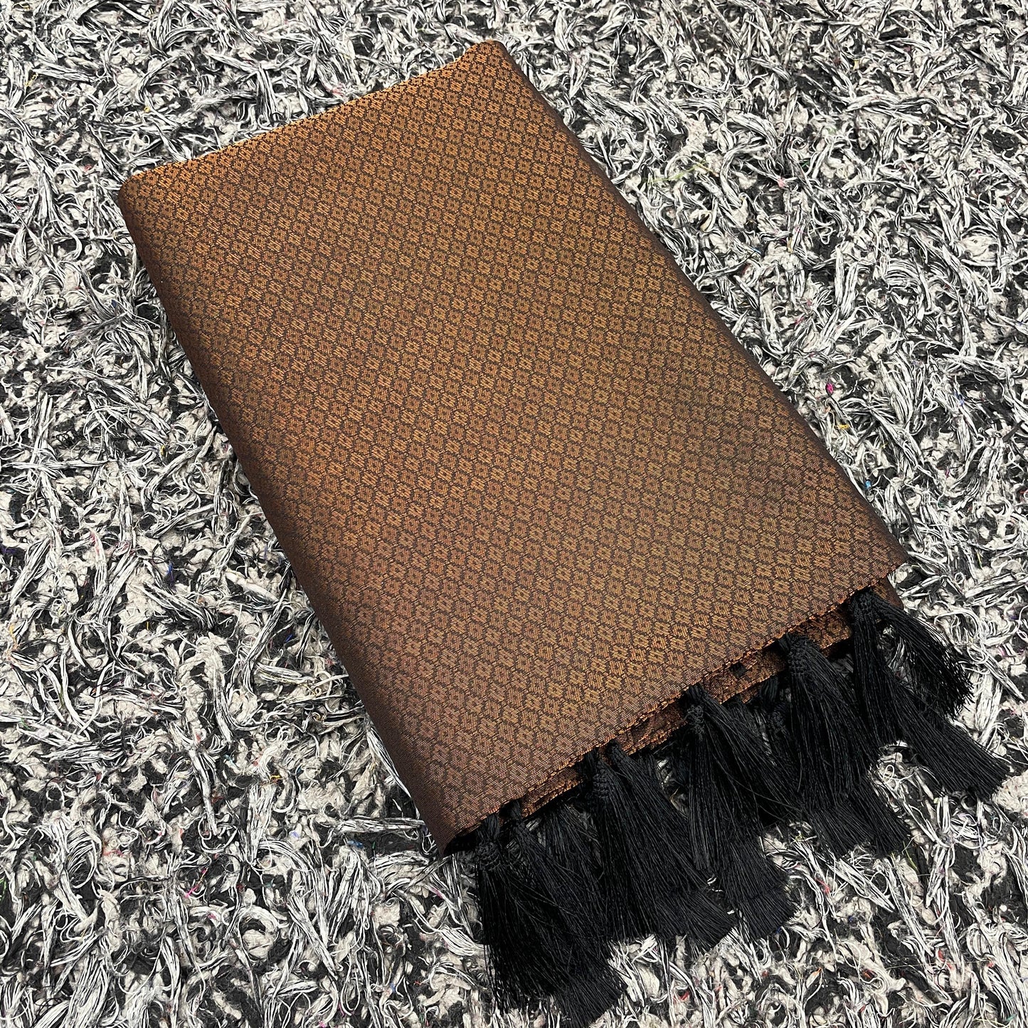 Kubera Pattu Silk Saree with Plain Body and Rich Contrast Border – Festive Wear for Women