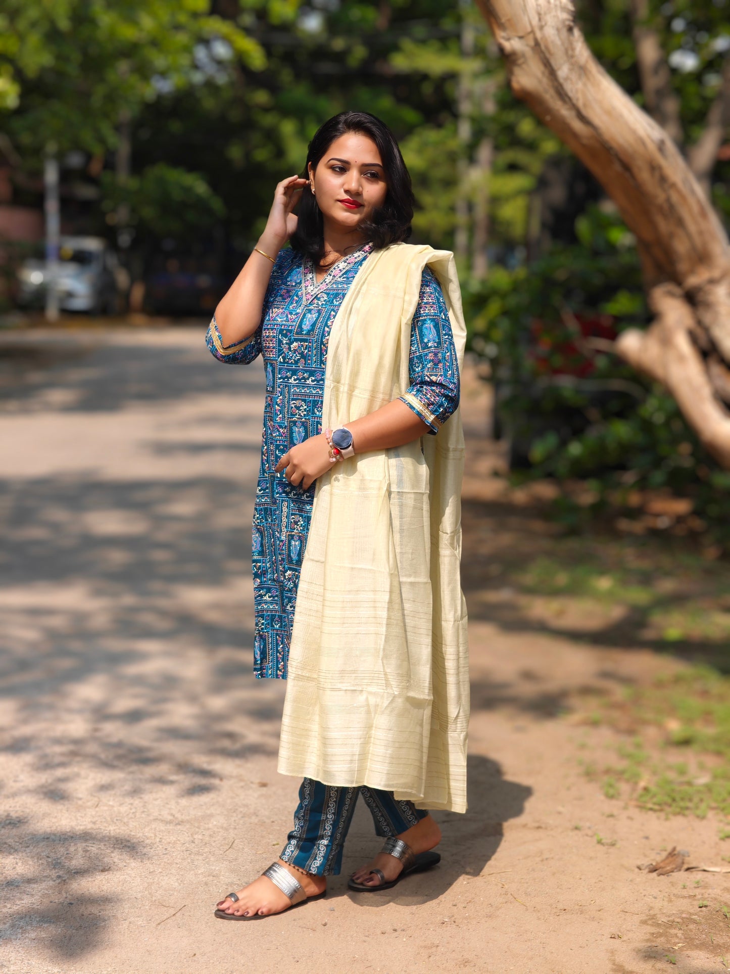 Straight kurti pant dupatta set for women in heavy rayon with embroidery and sequin work – festive wear