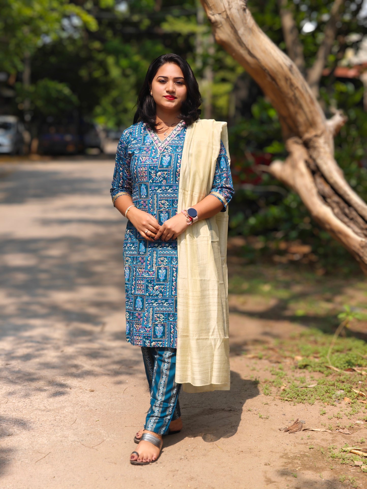 Straight kurti pant dupatta set for women in heavy rayon with embroidery and sequin work – festive wear