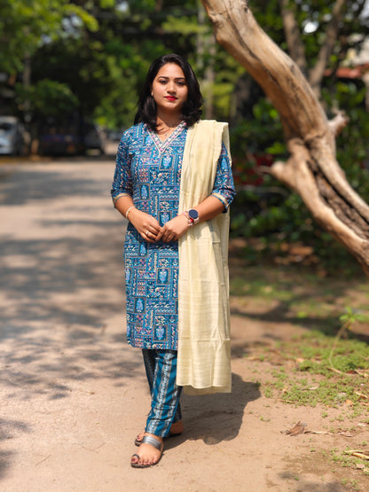 Straight kurti pant dupatta set for women in heavy rayon with embroidery and sequin work – festive wear