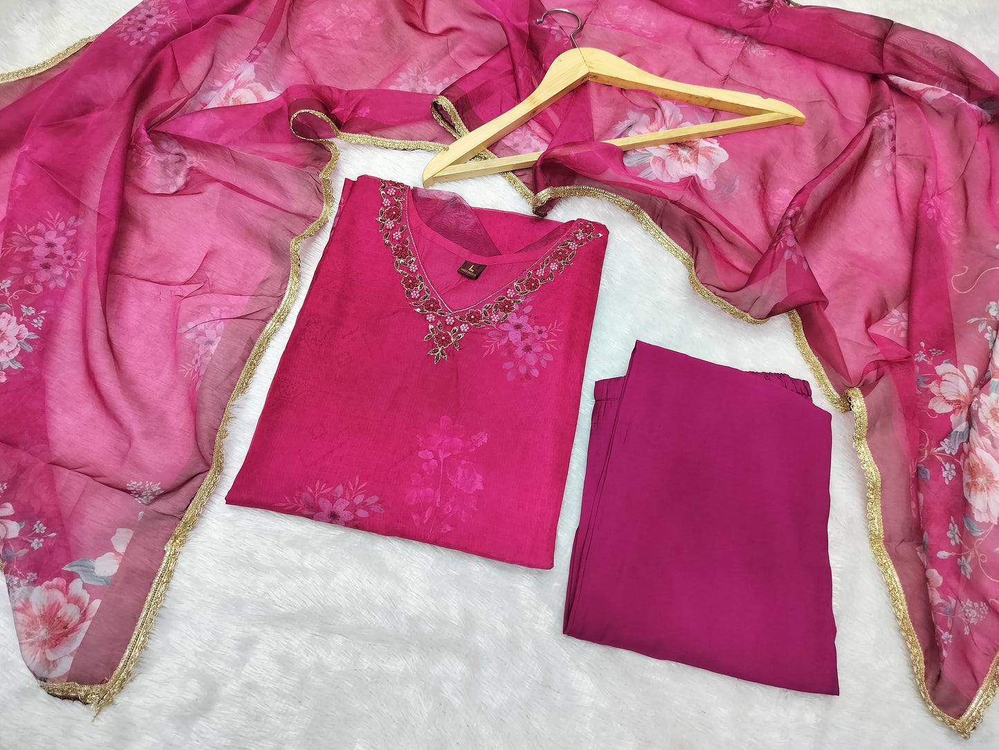 Heavy Organza Kurti with Intricate Neck Work, Silk Pant & Matching Dupatta – Size M