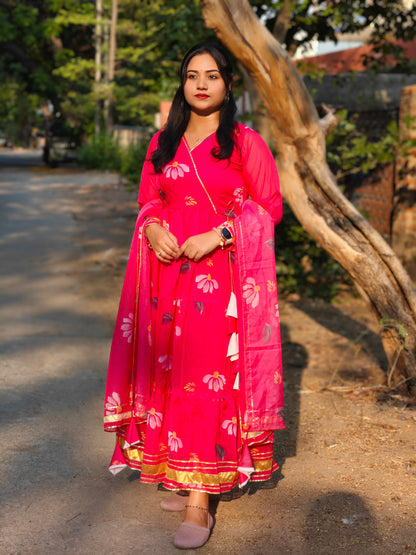 Pink Tabby Organza Anarkali Suit with Dupatta – Full Lining & Frill Pattern – Sizes M to XXL