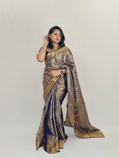 Kanchipuram Silk Saree with Intricate Zari Weaving, Rich Pallu, and Coordinated Blouse