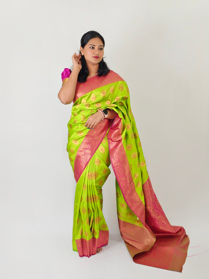 Kanchipuram Silk Saree with Zari Weaving, Rich Border and Traditional Pallu – Wedding Wear