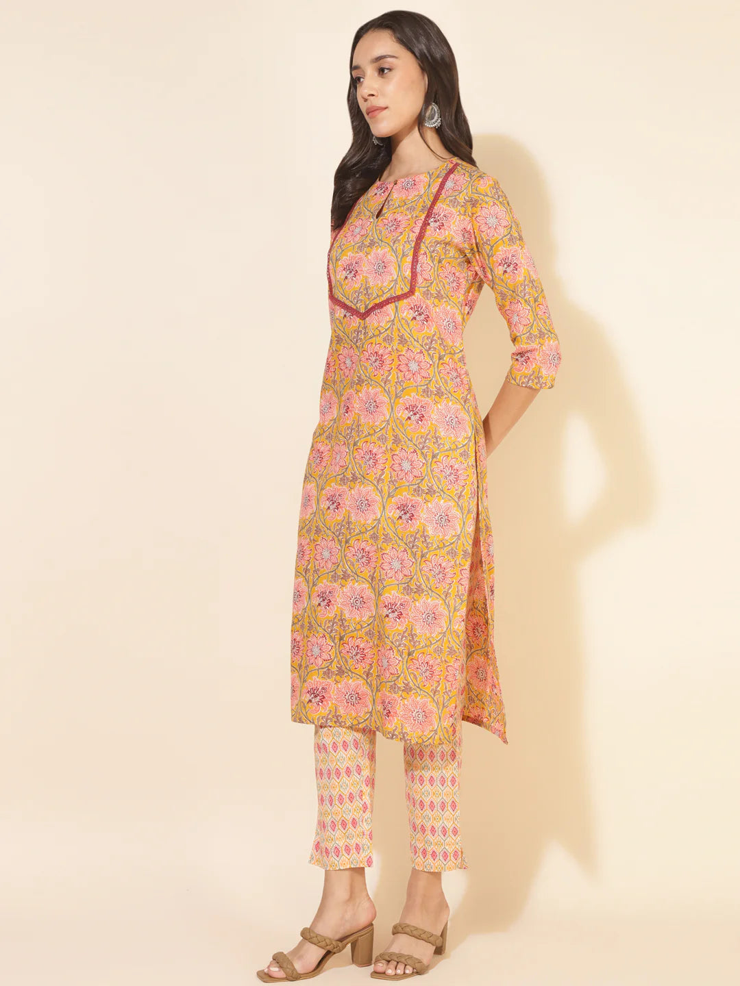 Floral printed cotton straight kurta with pants for women – casual ethnic co-ord set