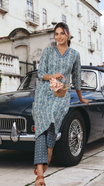 Blue Cotton Printed Straight Kurta with Pant Set for Women