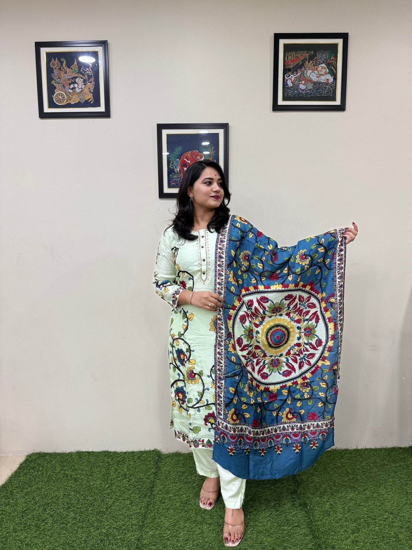 Premium Elegance in Russian Silk - Mani's Fashions