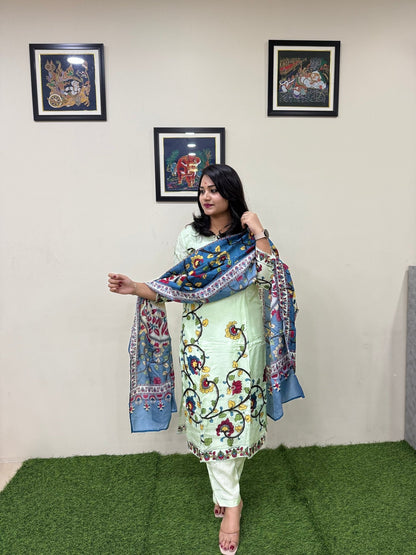 Premium Elegance in Russian Silk - Mani's Fashions