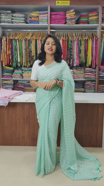 Wrinkle Chex Soft Georgette Saree with Tassel Pallu and Lucknowi White Blouse Piece