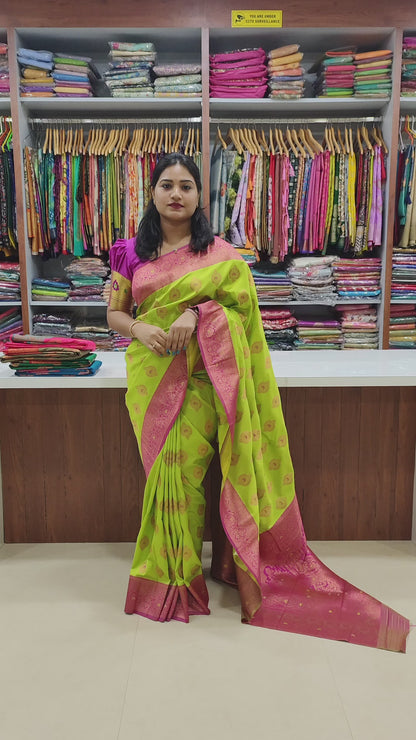 Kanchipuram Silk Saree with Zari Weaving, Rich Border and Traditional Pallu – Wedding Wear