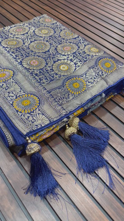 Banarasi Dola Silk Saree with Meenakari Jaal Weaving, Zari Pallu, and Butti Blouse – Royal Splendor Collection