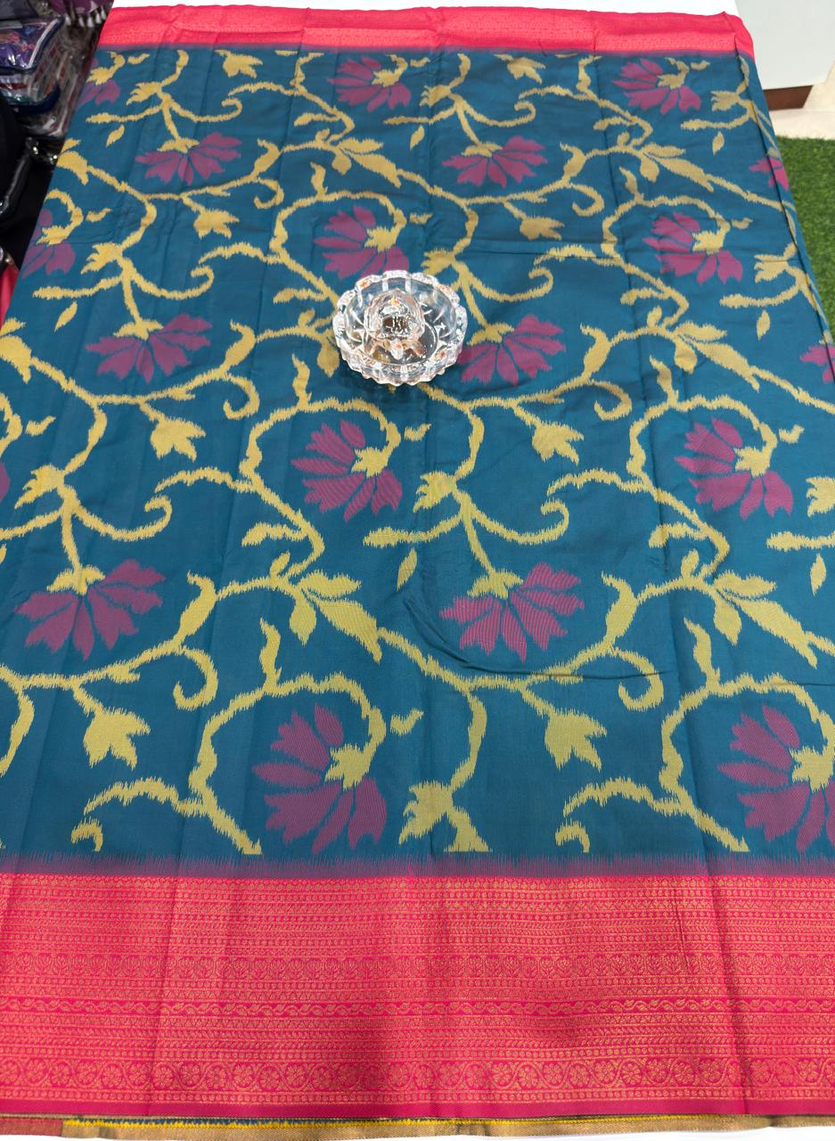 Soft Silk Ikkat Pochampally Saree with Traditional Woven Border and Blouse Piece for Women