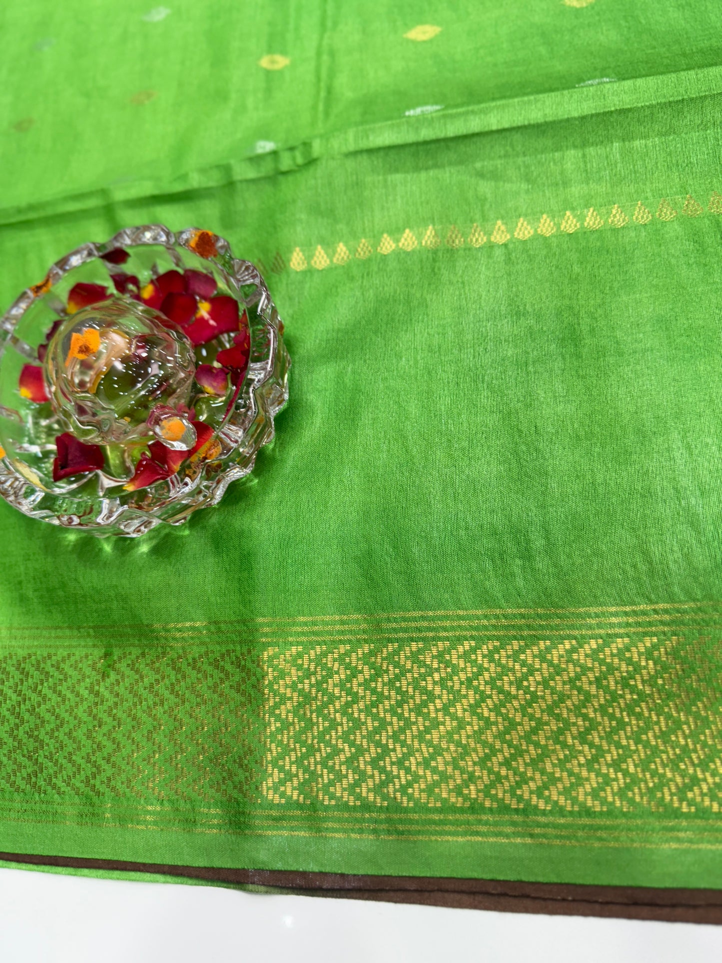 Semi Cotton Silk Saree with 2D Woven Buttas and Contrast Pallu – Elegant Daily and Festive Wear Saree