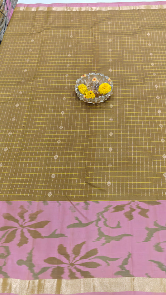 Handloom Soft Silk Checks Saree with Pochampally-Style Border