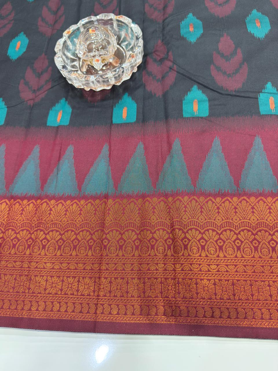 Soft Silk Ikkat Pochampally Saree with Traditional Woven Border and Blouse Piece for Women