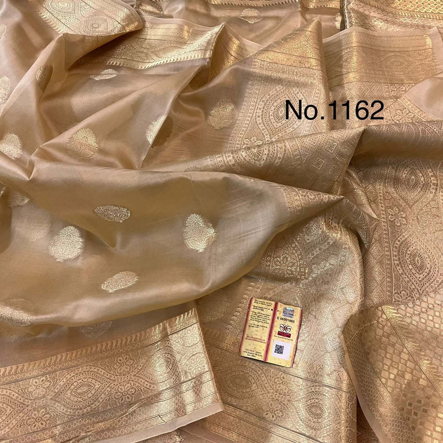 Banarasi Kora Organza Silk Saree with Golden Zari Weaving and Blouse Piece – Festive Wear