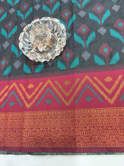 Soft Silk Ikkat Pochampally Saree with Traditional Woven Border and Blouse Piece for Women