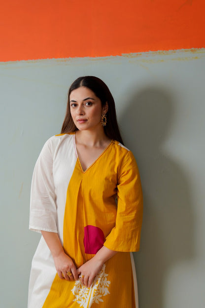 Cotton Kurti Pant Set for Women, Two Tone Panel Printed Kurta with V Neck, M to XXL