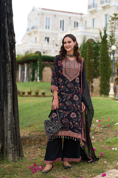 Crepe Kurta Pant Dupatta Set with Embroidery Detailing – Women’s Festive Ethnic Wear (Sizes L–3XL)