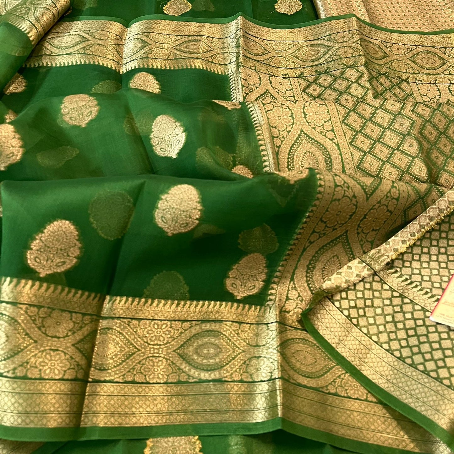 Banarasi Kora Organza Silk Saree with Golden Zari Weaving and Blouse Piece – Festive Wear