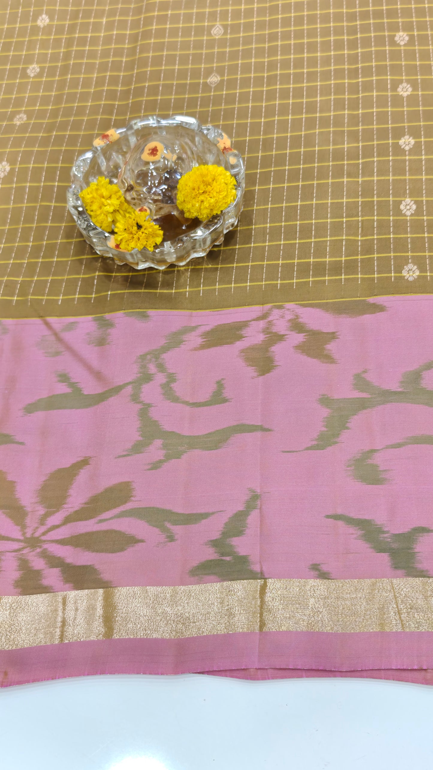 Handloom Soft Silk Checks Saree with Pochampally-Style Border