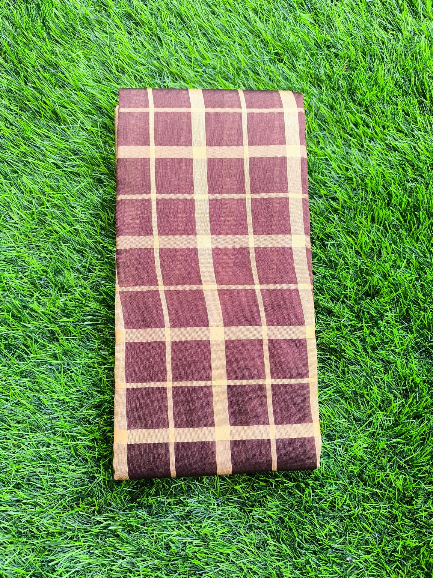 Lightweight Cotton Saree for Daily Wear with Minimal Motifs and Soft Breathable Fabric for Women