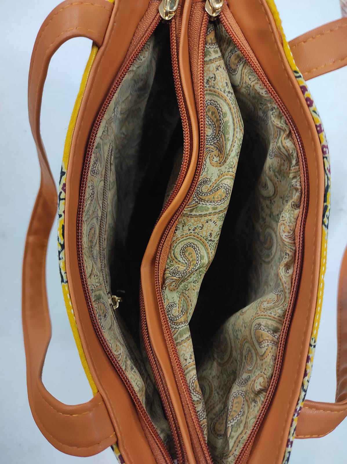 Ikkat Handbag and Sling Bag 5 Combo Set with Goggle Case, Coin Pouch, Envelope – Women’s Ethnic Bags