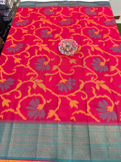 Soft Silk Ikkat Pochampally Saree with Traditional Woven Border and Blouse Piece for Women