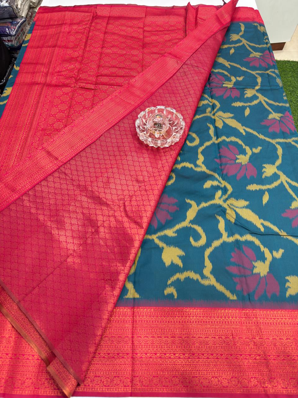 Soft Silk Ikkat Pochampally Saree with Traditional Woven Border and Blouse Piece for Women