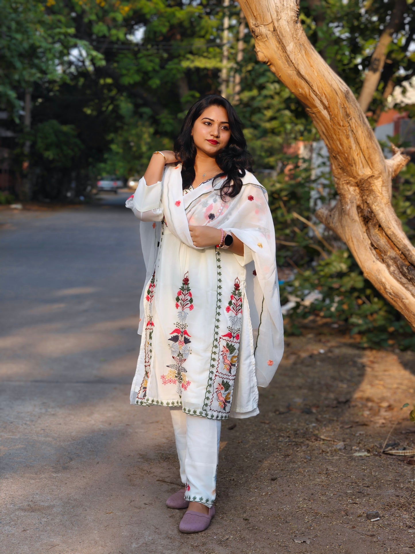 Pearl White Georgette Embroidered Suit Set with Dupatta – Sizes M to 3XL