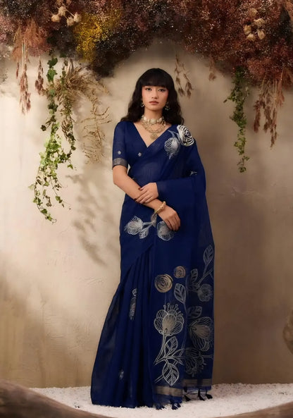 Munga Silk Handloom-Style Saree with Floral Weave