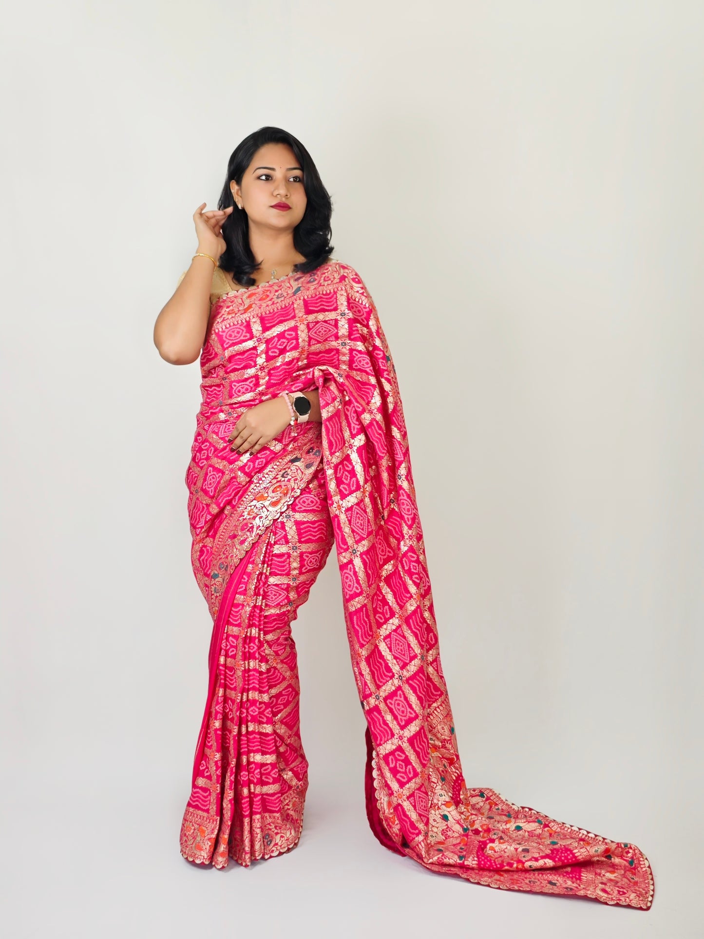 Viscose Silk Bandej Saree with Meenakari Weaving, Heavy Pallu and Lace Border – Festive Wear