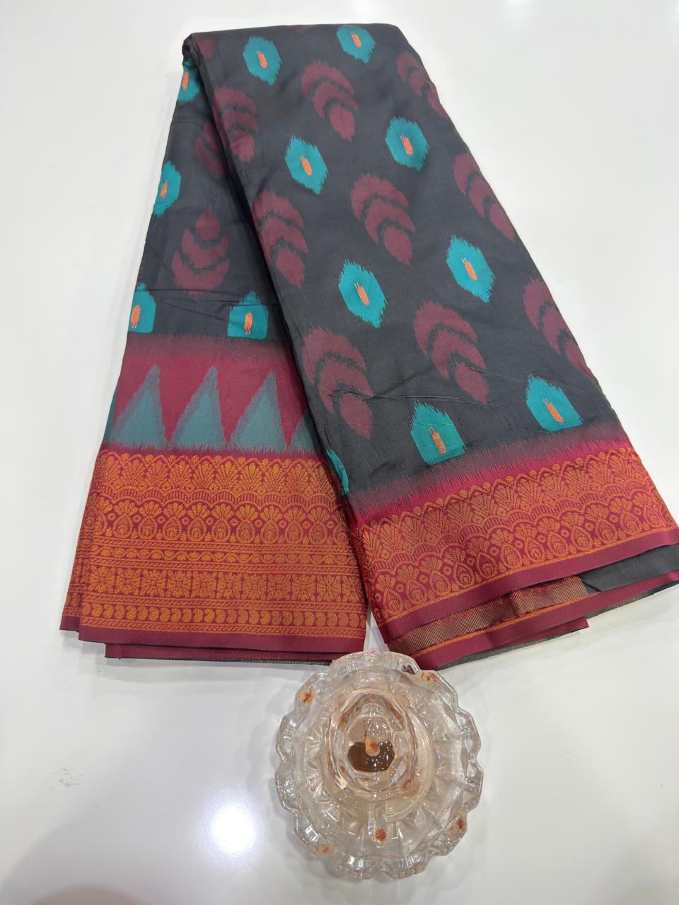 Soft Silk Ikkat Pochampally Saree with Traditional Woven Border and Blouse Piece for Women