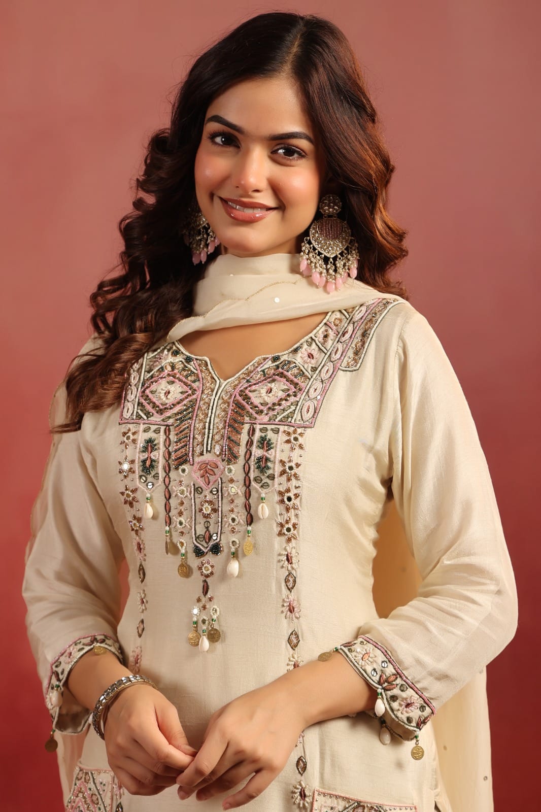 Dola Silk Kurta Pant Dupatta Set with Embroidery Detailing – Women’s Festive Wear (Sizes M–XXL)