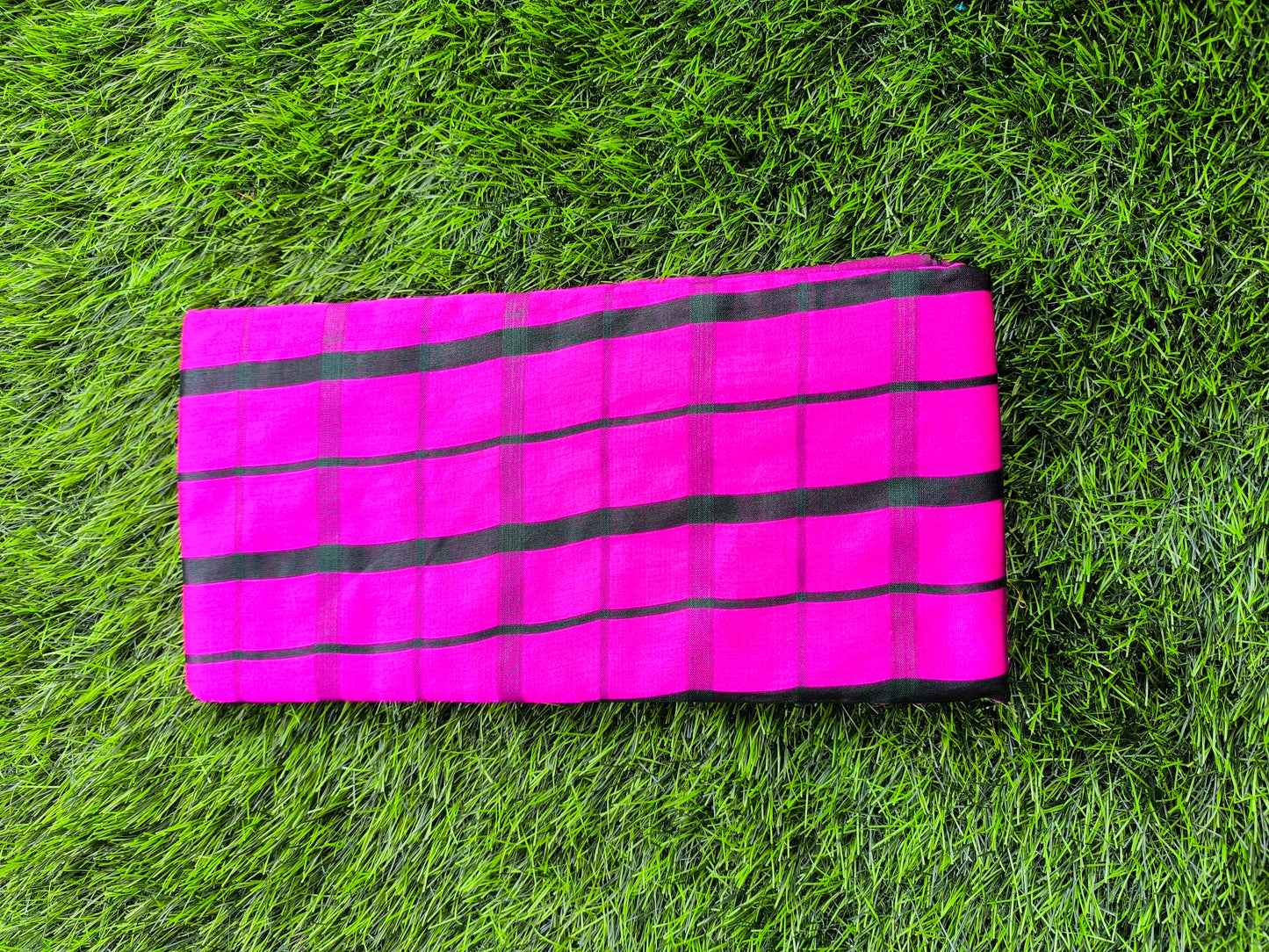 Lightweight Cotton Saree for Daily Wear with Minimal Motifs and Soft Breathable Fabric for Women