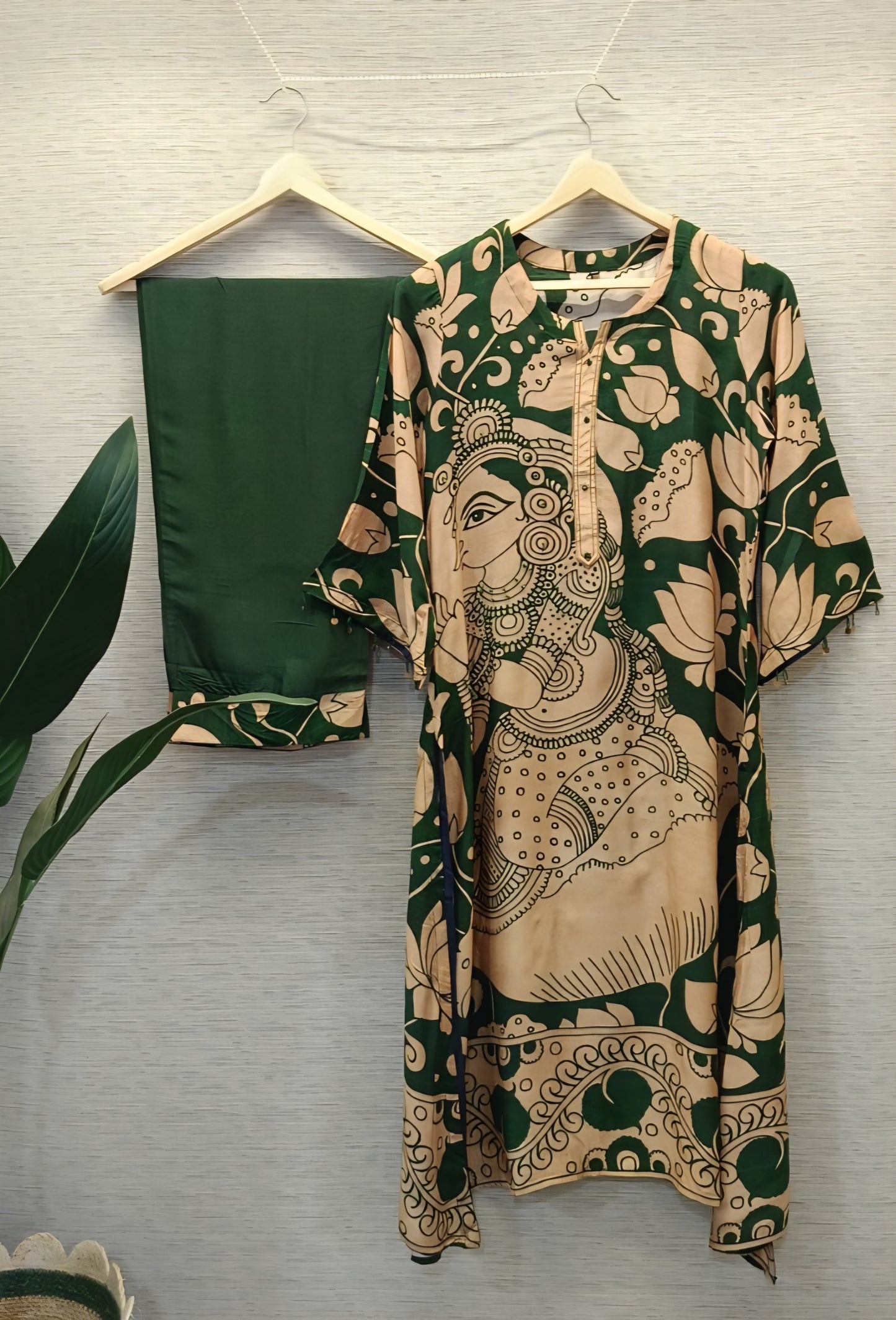 Women’s muslin kalamkari print kurta pant set, green beige, thread and moti detailing, round neck slit, sizes 38-44