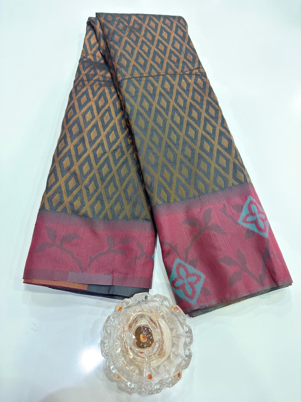 Soft Silk Ikkat Pochampally Saree with Traditional Woven Border and Blouse Piece for Women