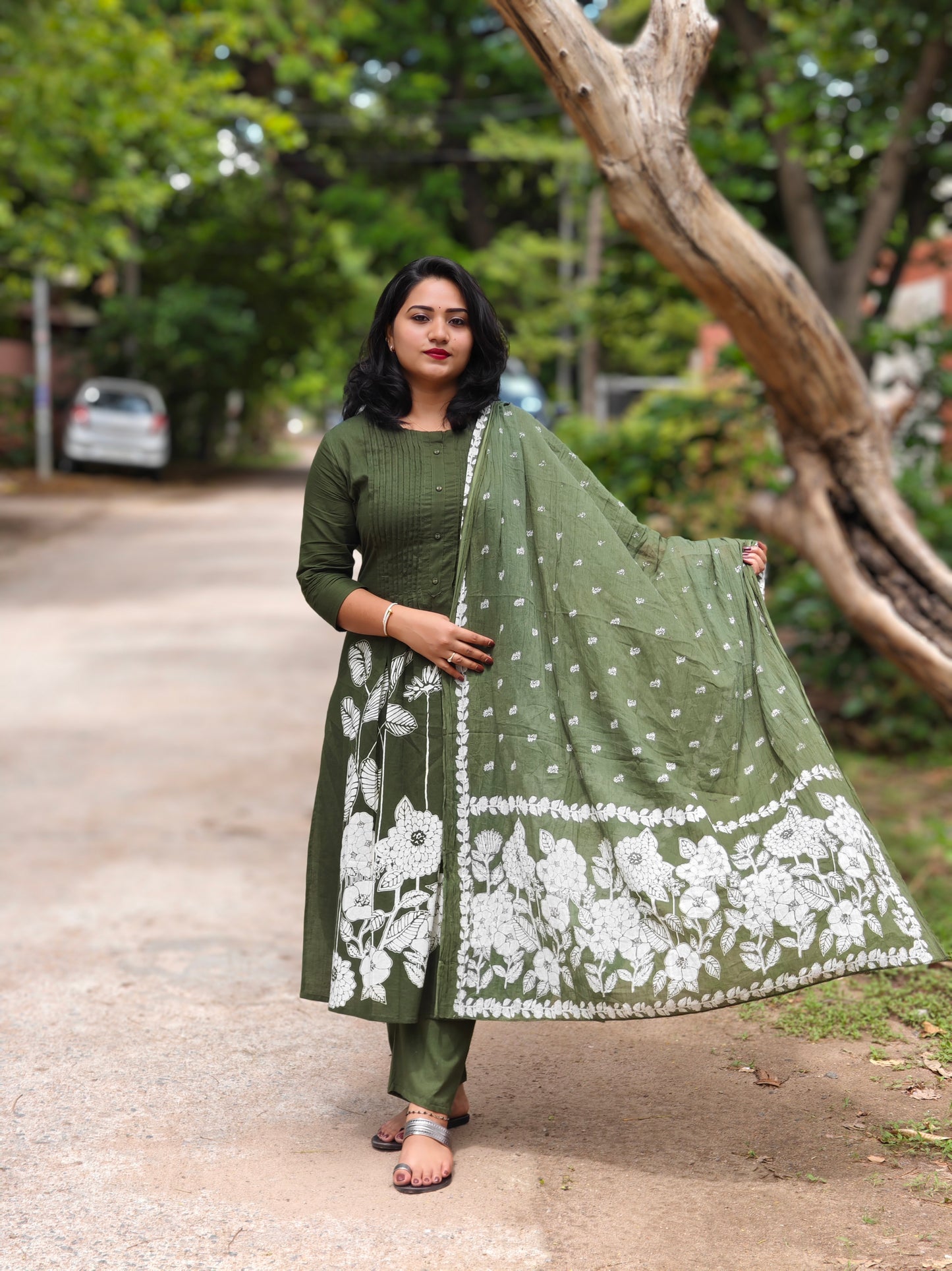 Cotton Straight Kurta Pant Dupatta Suit Set with Print and Pintex Detailing – Women’s Sizes 38 to 44