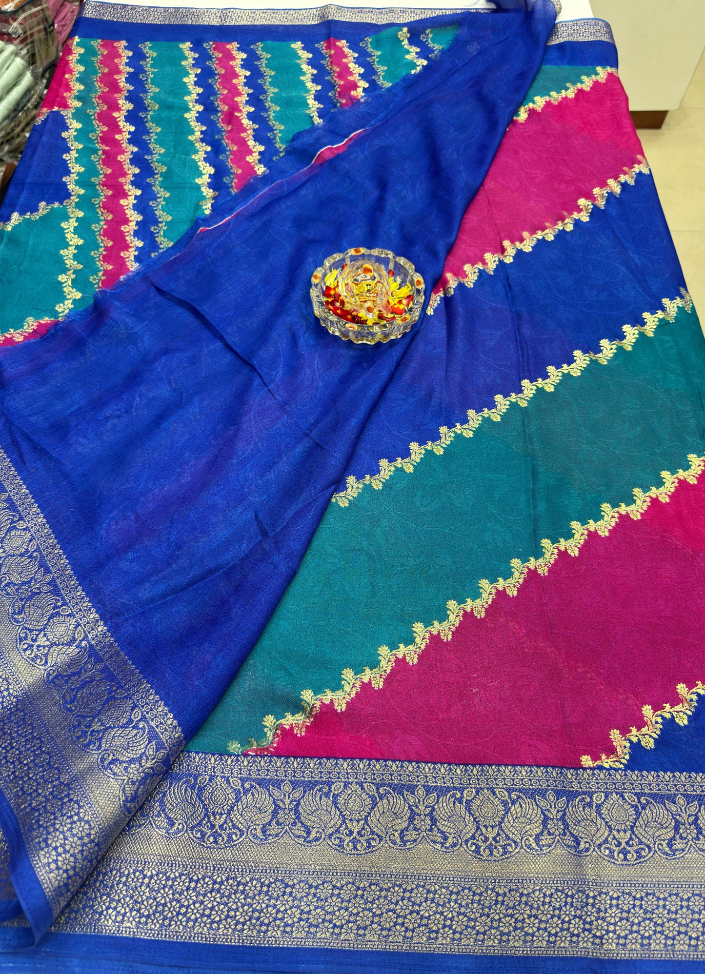 Silk Blend Saree for Women with Heavy Woven Border and Traditional Ethnic Design