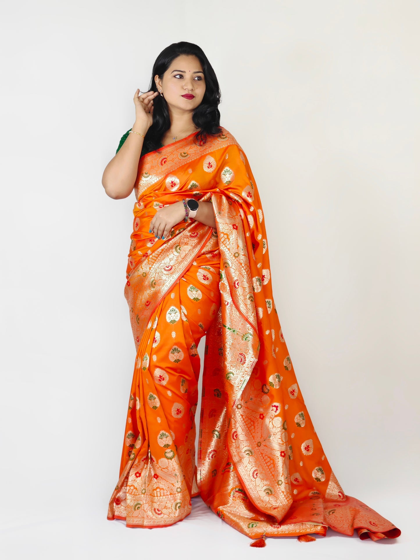 Banarasi Silk Saree with Traditional Weaving and Intricate Motifs for Women