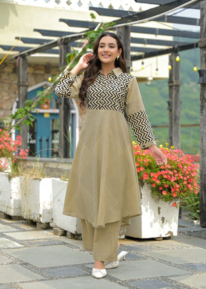 Women’s cotton kurta pant set beige black geometric zigzag print, collared neck, three-quarter sleeves, sizes 38-46