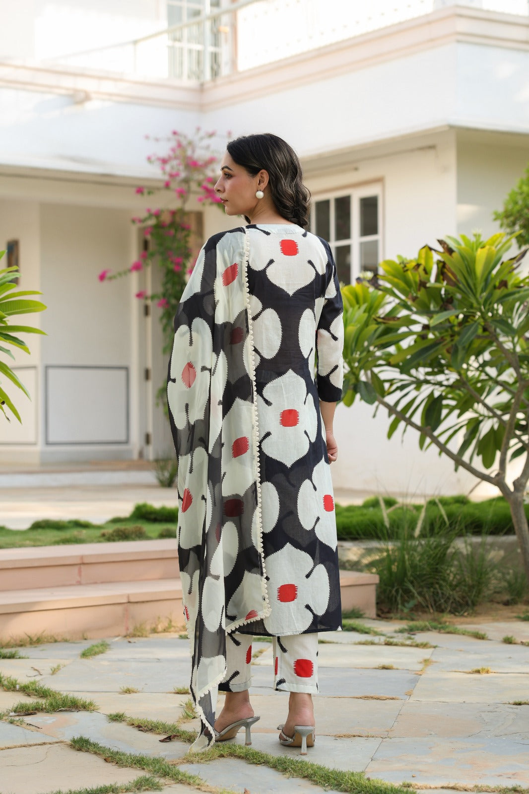 Women’s premium cotton 3 piece kurta pant dupatta set, black white abstract floral print, lace detailing, sizes 38-44