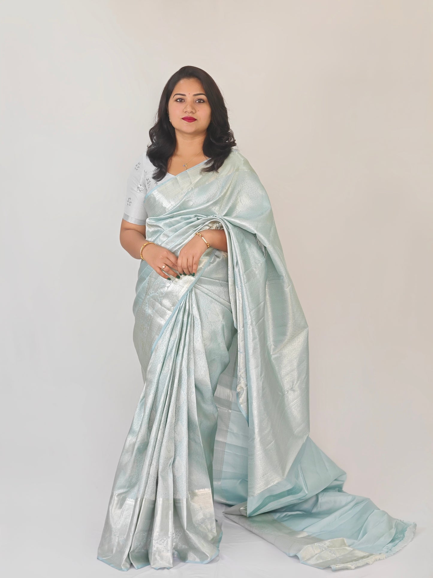 Pure Silk Handloom Saree for Women with Silver Zari – Lightweight, Silk Mark Certified