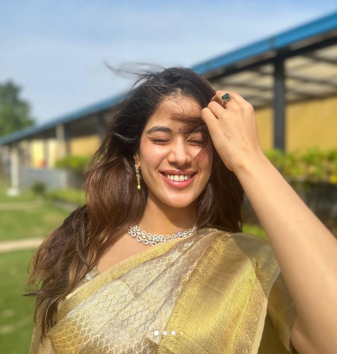 Banarasi Zari Tanchui Kanchipuram Soft Silk Saree with Rich Pallu and Brocade Blouse