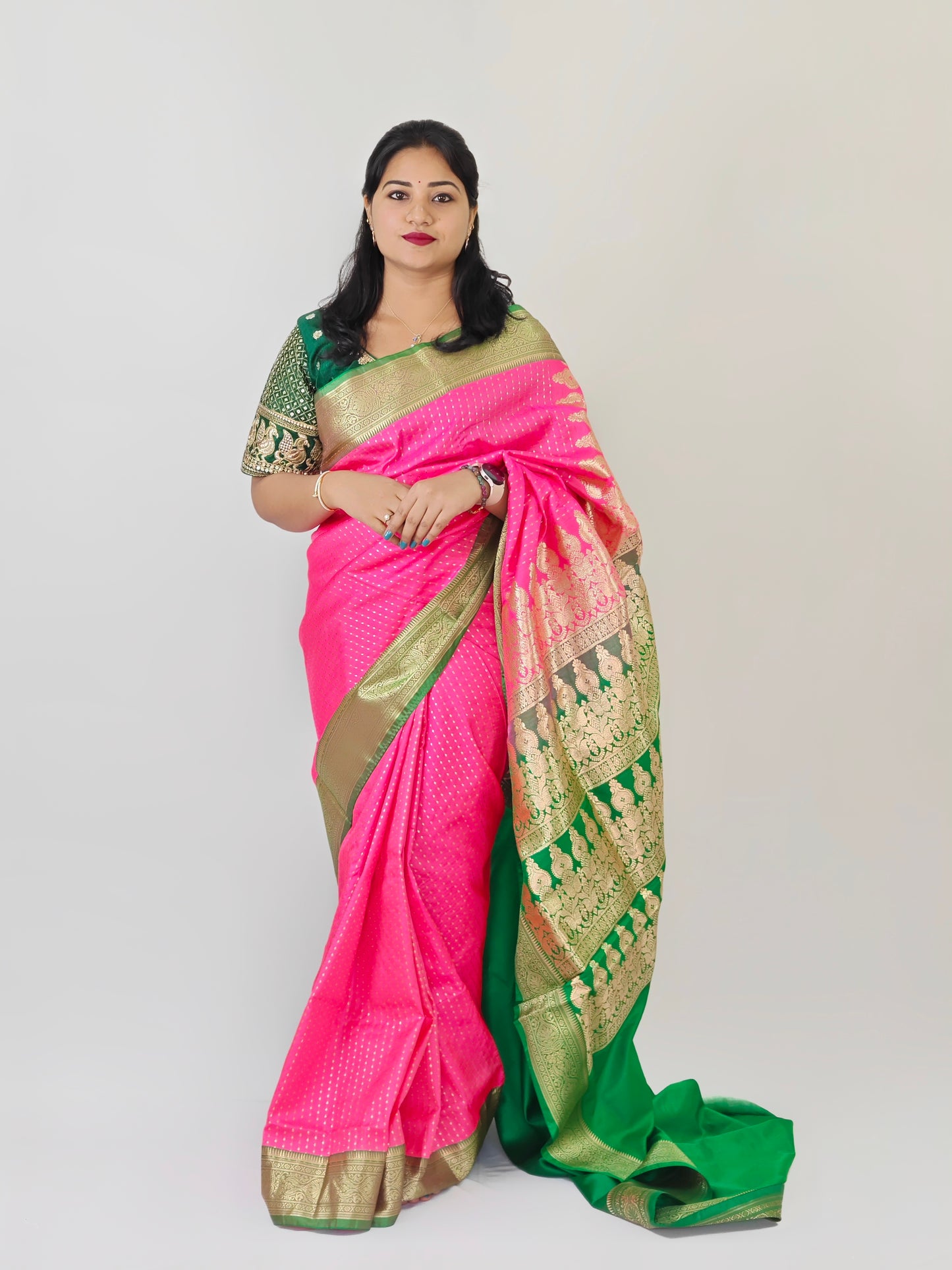 Bangalore Silk Saree with Pure Velvet Touch, Dual Tone Colour & All-Over Chunri Butta Design