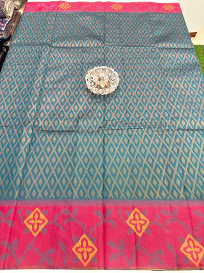 Soft Silk Ikkat Pochampally Saree with Traditional Woven Border and Blouse Piece for Women