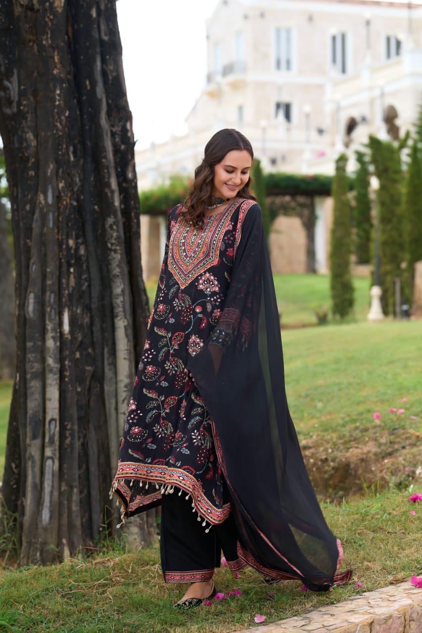 Crepe Kurta Pant Dupatta Set with Embroidery Detailing – Women’s Festive Ethnic Wear (Sizes L–3XL)