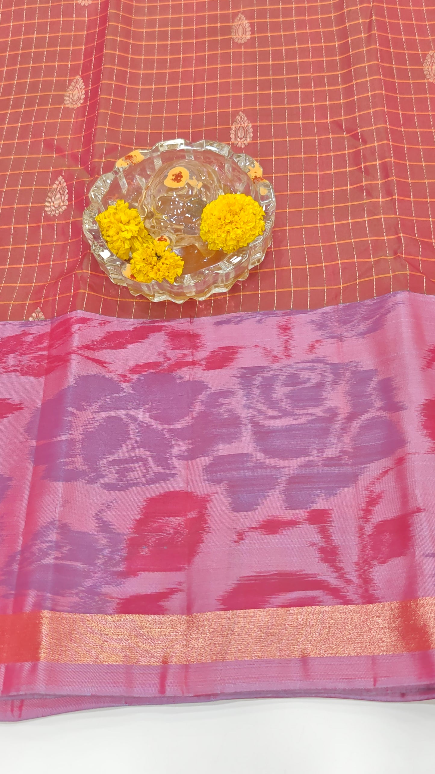 Handloom Soft Silk Checks Saree with Pochampally-Style Border