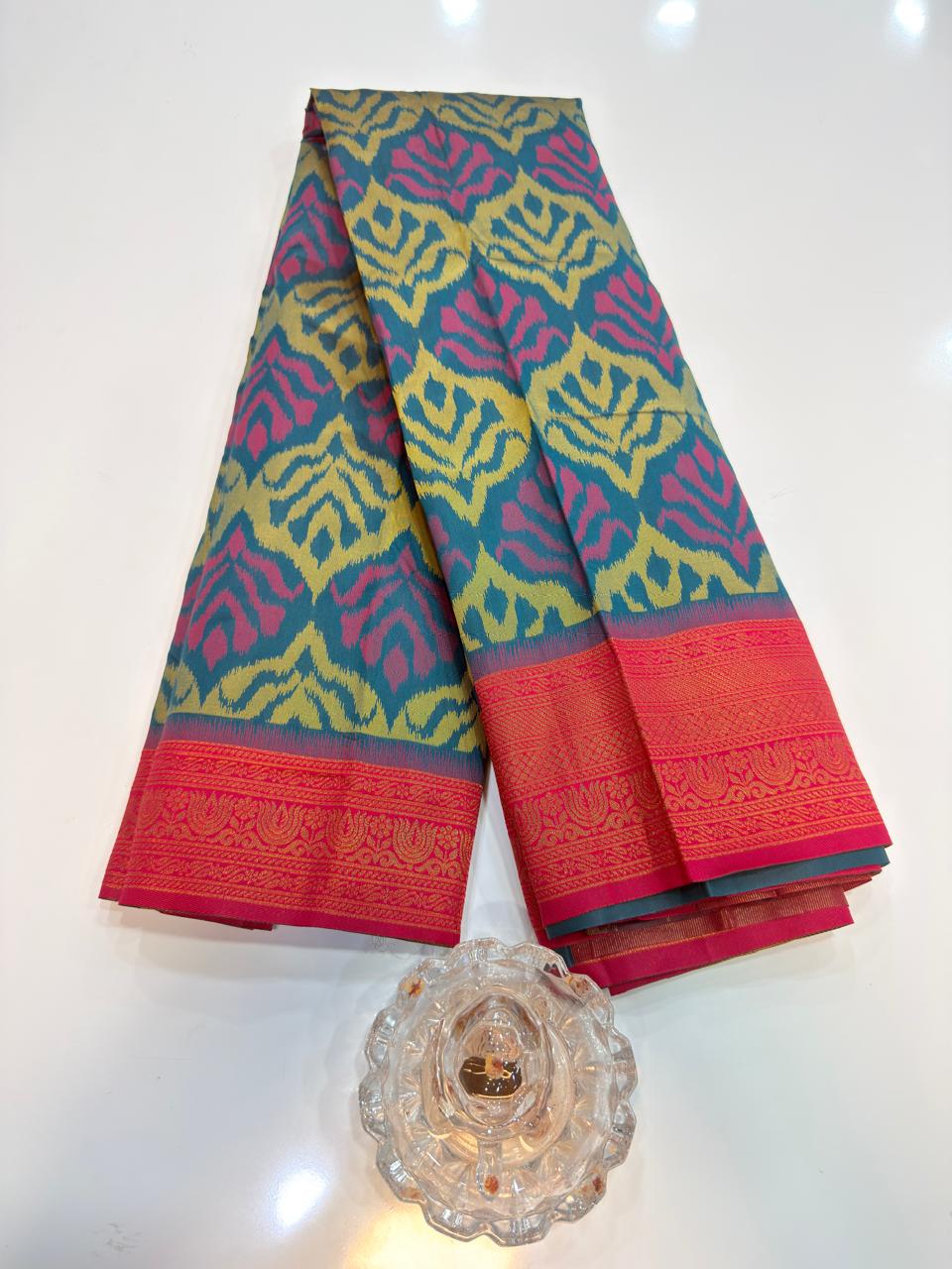 Soft Silk Ikkat Pochampally Saree with Traditional Woven Border and Blouse Piece for Women